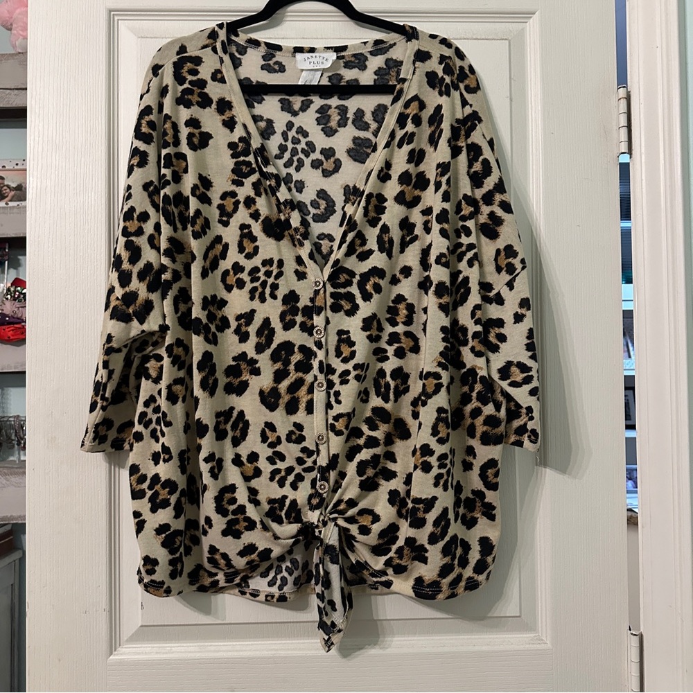 Leopard print lightweight button up sweater with tie hem, size 3X